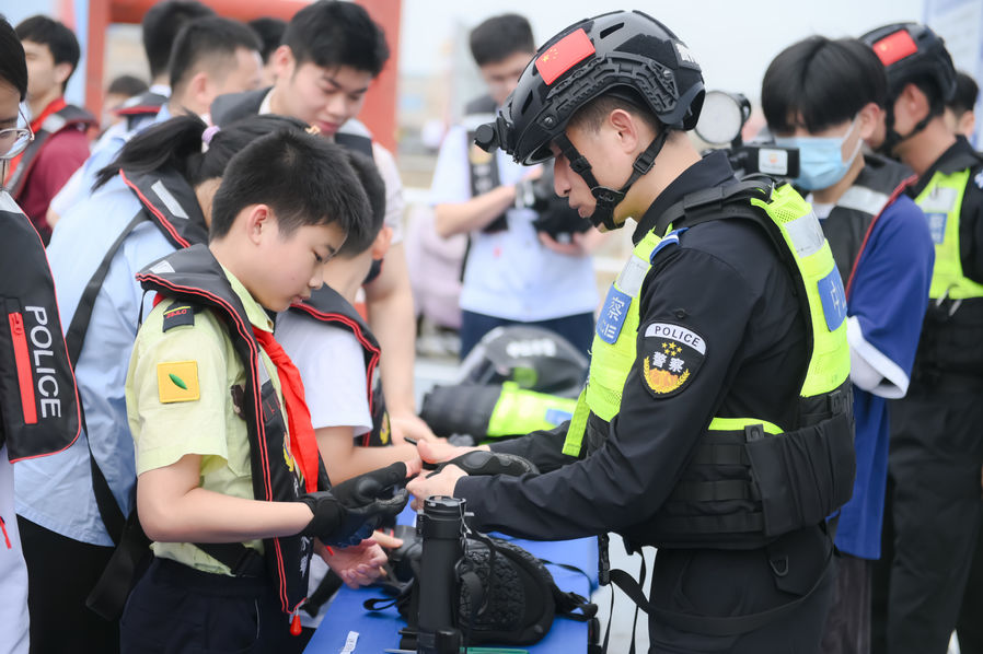 实践2：水警装备互动2.jpg